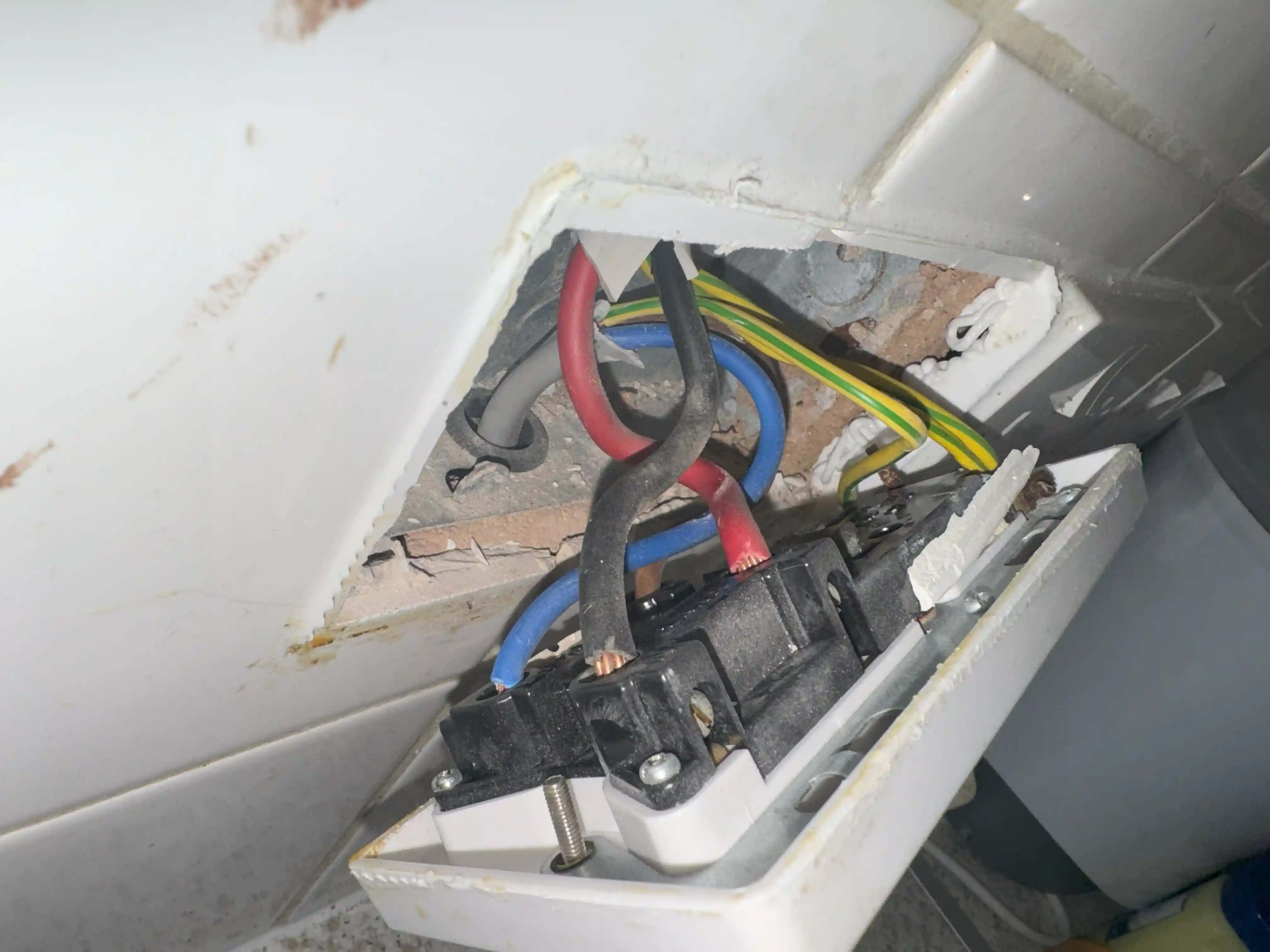 Emergency Electrician Gateshead